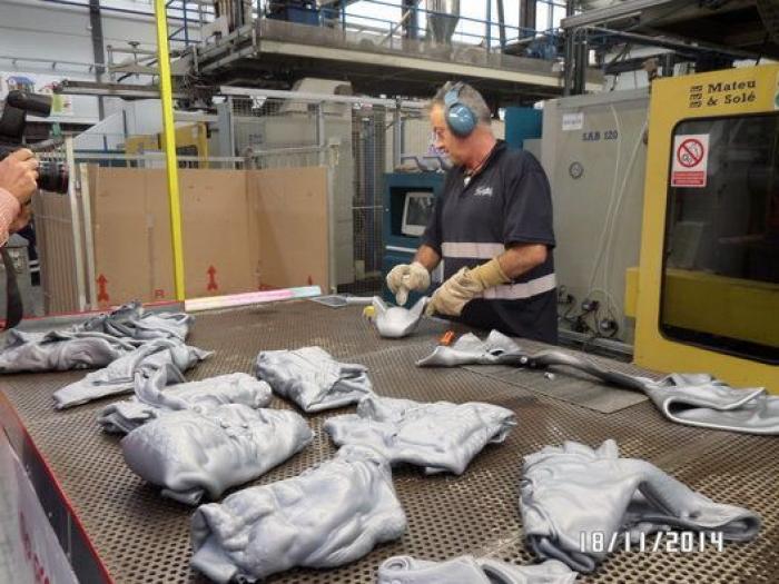 ¿Cómo se fabrican los juguetes que te traen los Reyes Magos? Una visita a la fábrica de Famosa