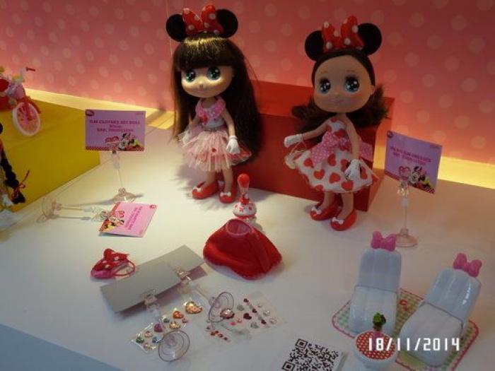 ¿Cómo se fabrican los juguetes que te traen los Reyes Magos? Una visita a la fábrica de Famosa