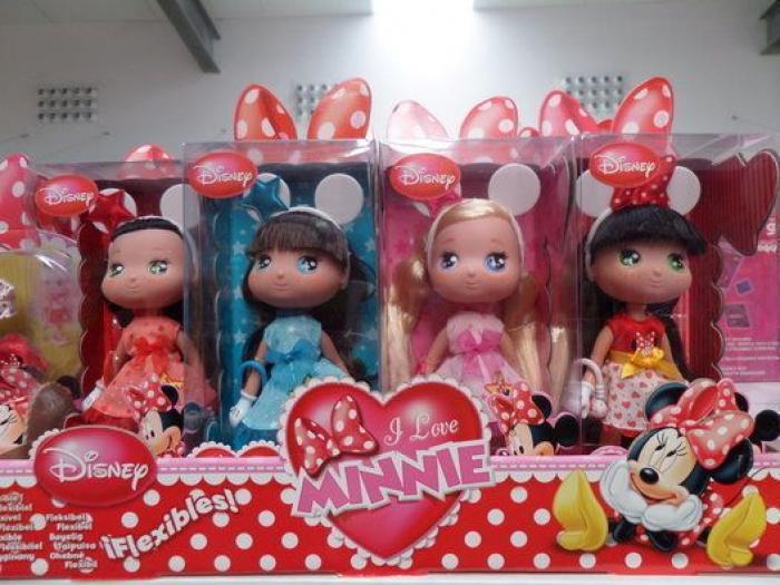 ¿Cómo se fabrican los juguetes que te traen los Reyes Magos? Una visita a la fábrica de Famosa