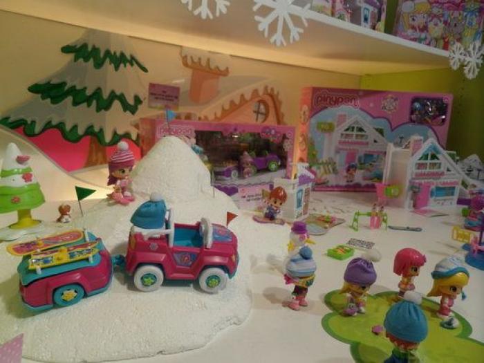 ¿Cómo se fabrican los juguetes que te traen los Reyes Magos? Una visita a la fábrica de Famosa