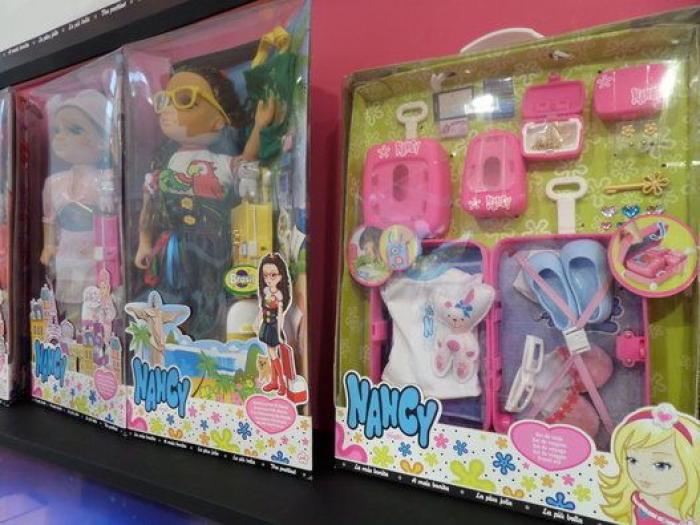 ¿Cómo se fabrican los juguetes que te traen los Reyes Magos? Una visita a la fábrica de Famosa