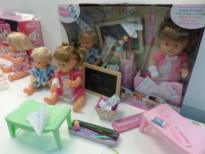 ¿Cómo se fabrican los juguetes que te traen los Reyes Magos? Una visita a la fábrica de Famosa