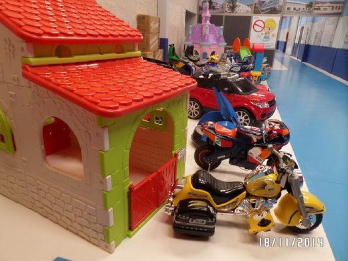 ¿Cómo se fabrican los juguetes que te traen los Reyes Magos? Una visita a la fábrica de Famosa