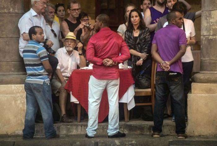 Obama llega a Cuba con la expectativa de un gran cambio