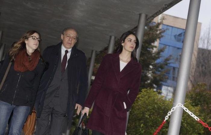 "La baba que produce mi asco": el 'zas' de Muñoz Molina a Hermann Tersch en defensa de Elvira Lindo