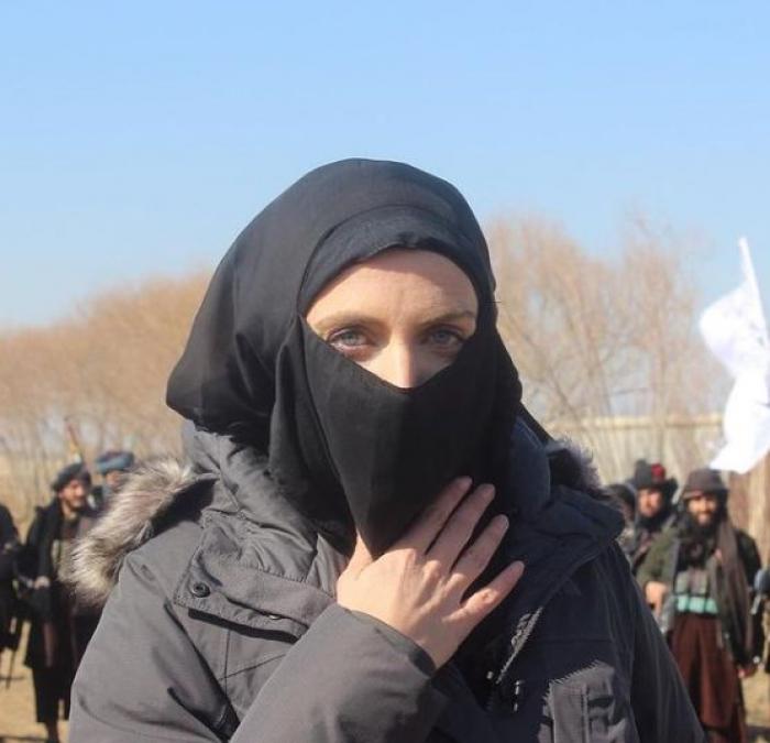 La reportera de CNN Clarissa Ward o cómo la pasión por informar supera el riesgo