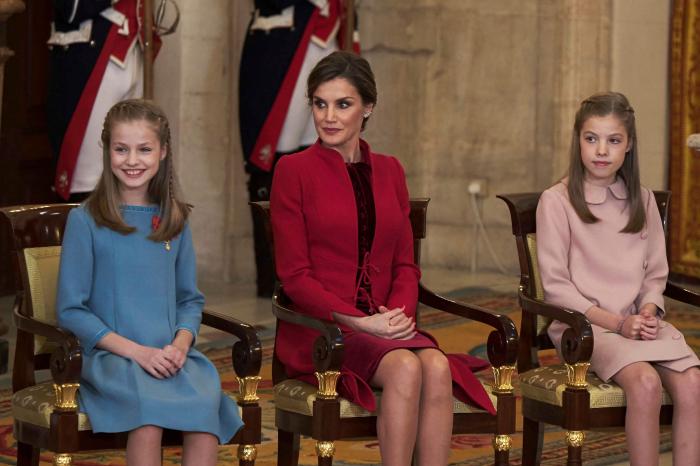 El rifirrafe entre la reina Letizia y doña Sofía por una foto a las infantas