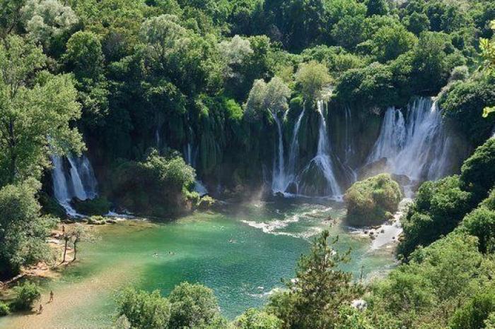 Procesan a 3 ex altos cargos y 38 empresarios por vertidos al Mar Menor