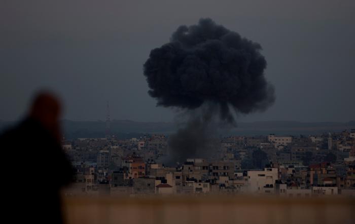 Israel carga contra las marchas en la frontera de Gaza y se tensa el alto el fuego