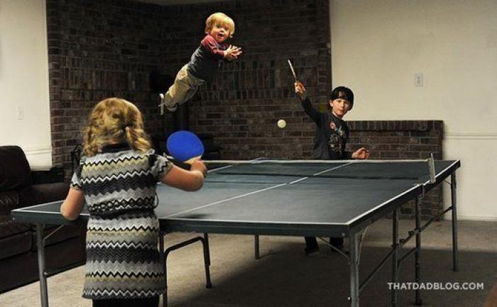 Un padre fotografía a su hijo con Down volando para romper barreras