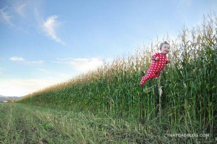 Un padre fotografía a su hijo con Down volando para romper barreras