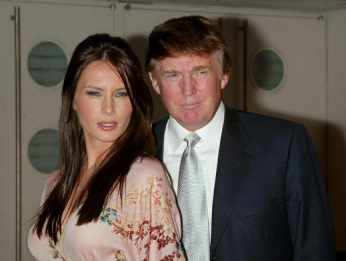 Melania Trump dice que su marido fue "incitado" a hacer comentarios lascivos