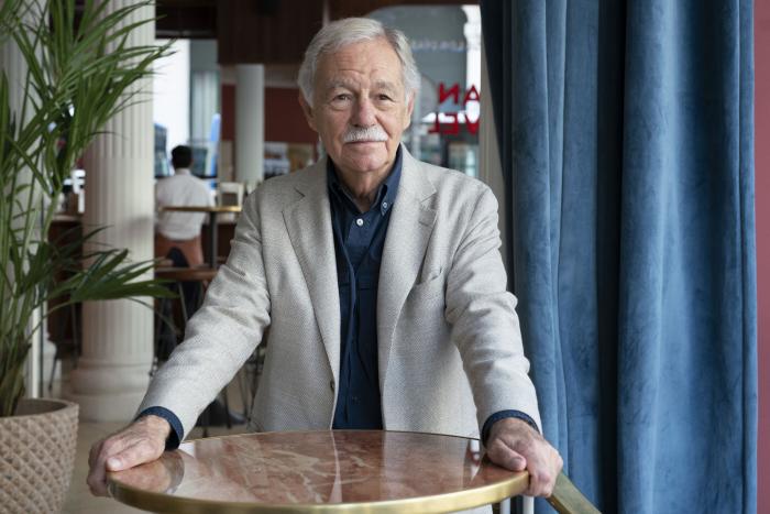 Quiénes son los escritores españoles actuales más leídos en el extranjero