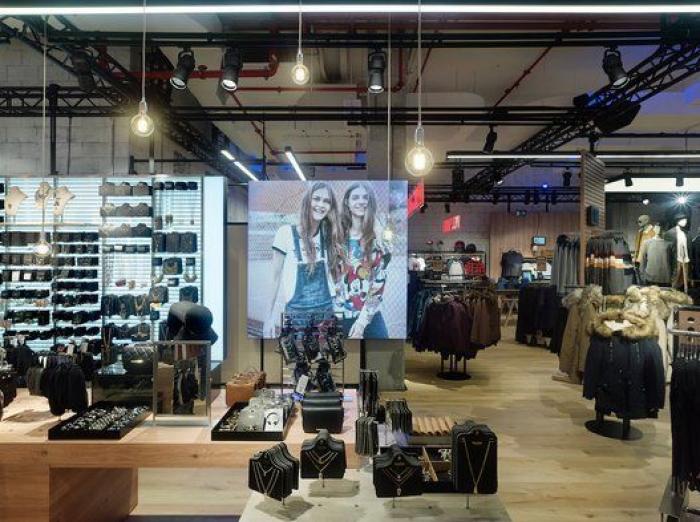 Mango crea un sistema para evitar colas pagando con el móvil en sus tiendas