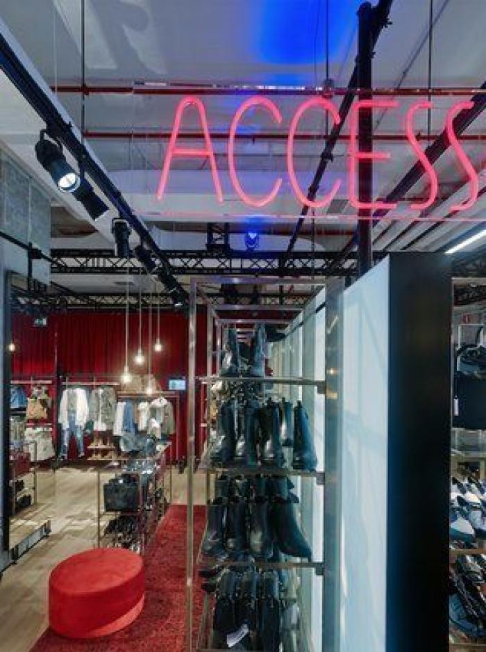 Mango crea un sistema para evitar colas pagando con el móvil en sus tiendas