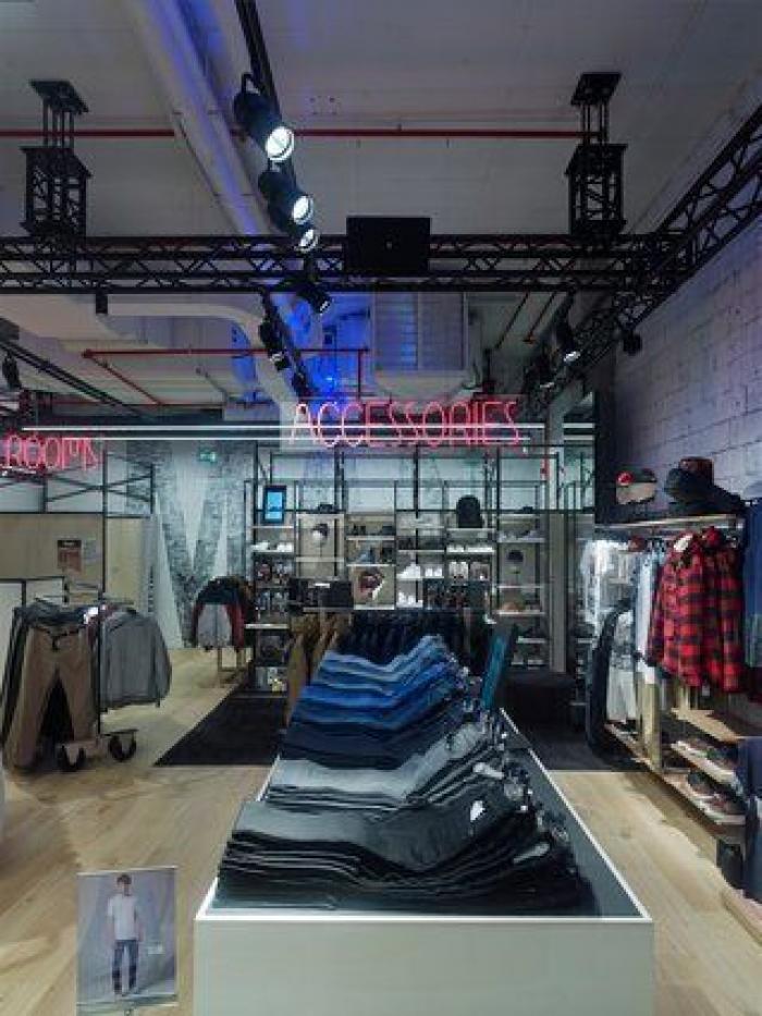 Mango crea un sistema para evitar colas pagando con el móvil en sus tiendas