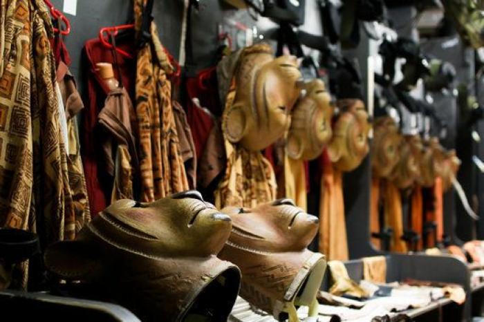 'El Rey León' cumple cinco años: una visita al 'backstage' del musical en Madrid (FOTOS)