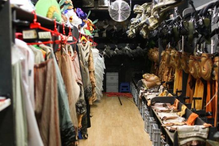 'El Rey León' cumple cinco años: una visita al 'backstage' del musical en Madrid (FOTOS)