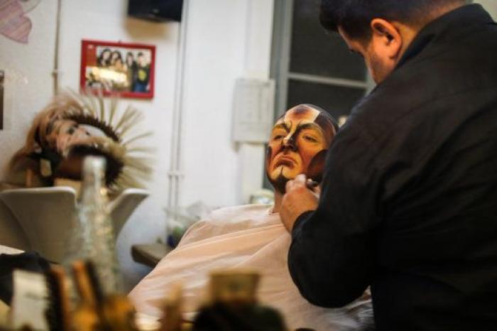 'El Rey León' cumple cinco años: una visita al 'backstage' del musical en Madrid (FOTOS)