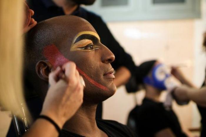 'El Rey León' cumple cinco años: una visita al 'backstage' del musical en Madrid (FOTOS)