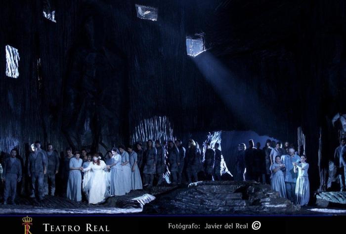 Lohengrin, de Wagner: Luz y luto en el Teatro Real