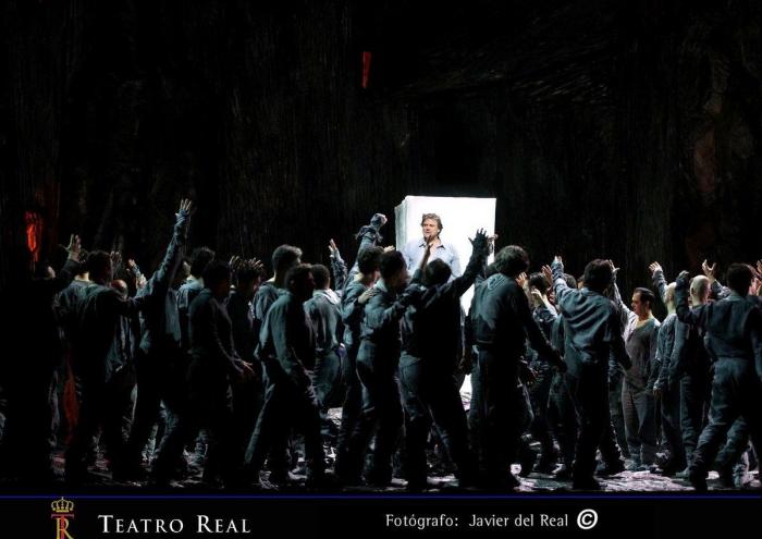 Lohengrin, de Wagner: Luz y luto en el Teatro Real