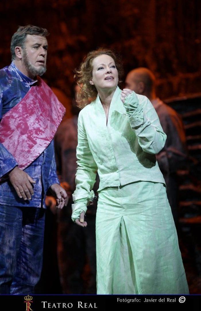 Lohengrin, de Wagner: Luz y luto en el Teatro Real