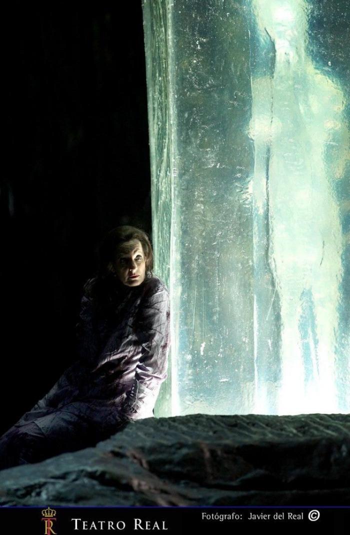 Lohengrin, de Wagner: Luz y luto en el Teatro Real