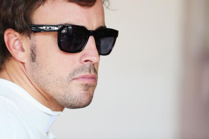 Recuperan la respuesta que Fernando Alonso dio a este tuit y vuelve a arrasar