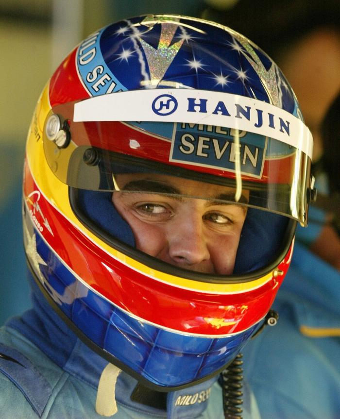 Recuperan la respuesta que Fernando Alonso dio a este tuit y vuelve a arrasar