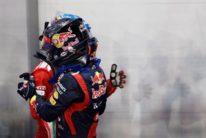 Recuperan la respuesta que Fernando Alonso dio a este tuit y vuelve a arrasar