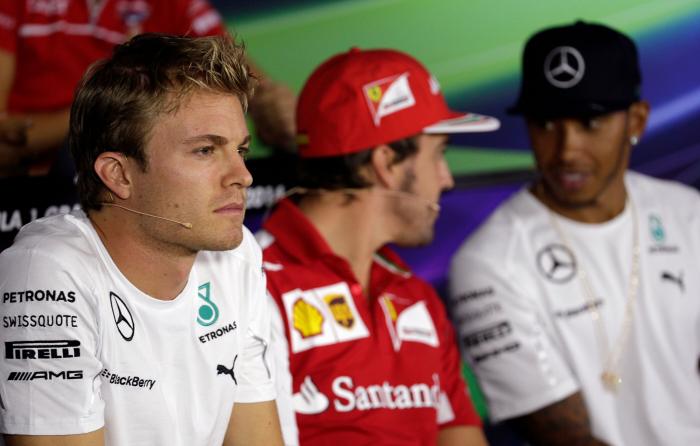 Recuperan la respuesta que Fernando Alonso dio a este tuit y vuelve a arrasar