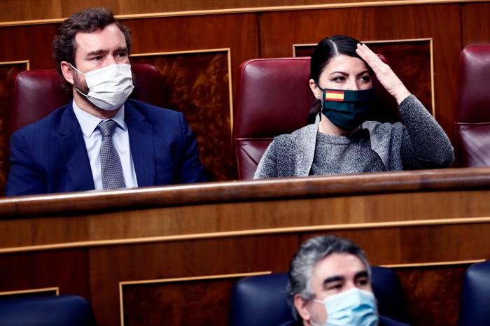 Leen el voto de Álvarez de Toledo en la moción de censura y pasa justo lo que estás pensando