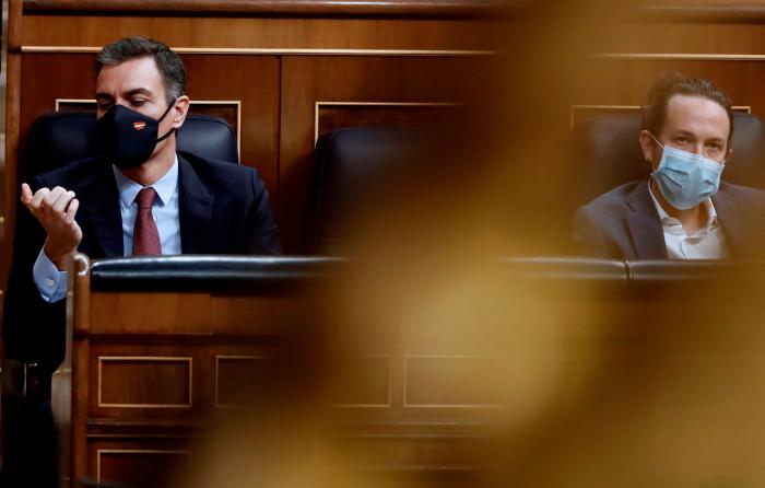 Leen el voto de Álvarez de Toledo en la moción de censura y pasa justo lo que estás pensando