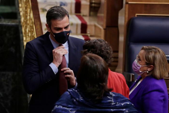 Leen el voto de Álvarez de Toledo en la moción de censura y pasa justo lo que estás pensando