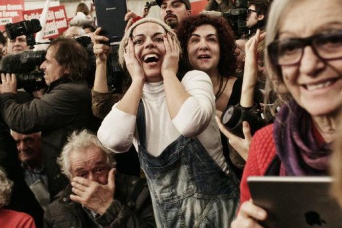 La alegría del cambio: la fiesta de los seguidores de Syriza (FOTOS)