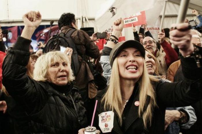 La alegría del cambio: la fiesta de los seguidores de Syriza (FOTOS)