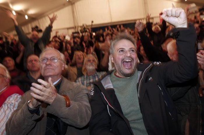 La alegría del cambio: la fiesta de los seguidores de Syriza (FOTOS)