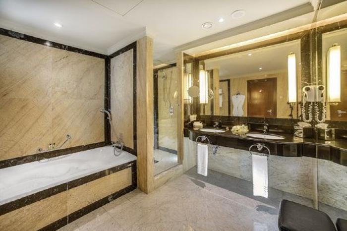 25 aniversario de la muerte de Ava Gardner: la vida cinco estrellas de la musa en Madrid