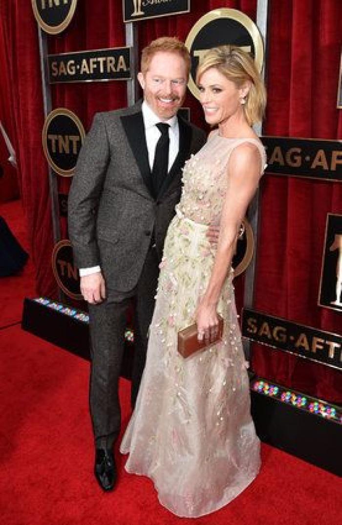 SAG Awards 2015: El patinazo de Naomi Watts por culpa del vestido de Emma Stone (VÍDEO)