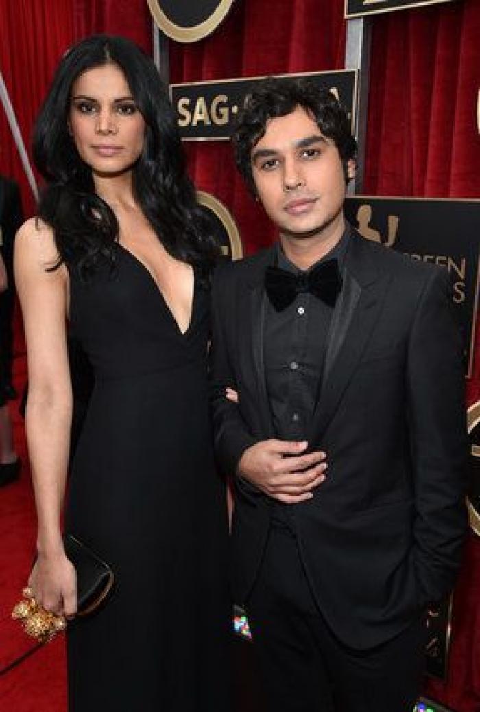 SAG Awards 2015: El patinazo de Naomi Watts por culpa del vestido de Emma Stone (VÍDEO)