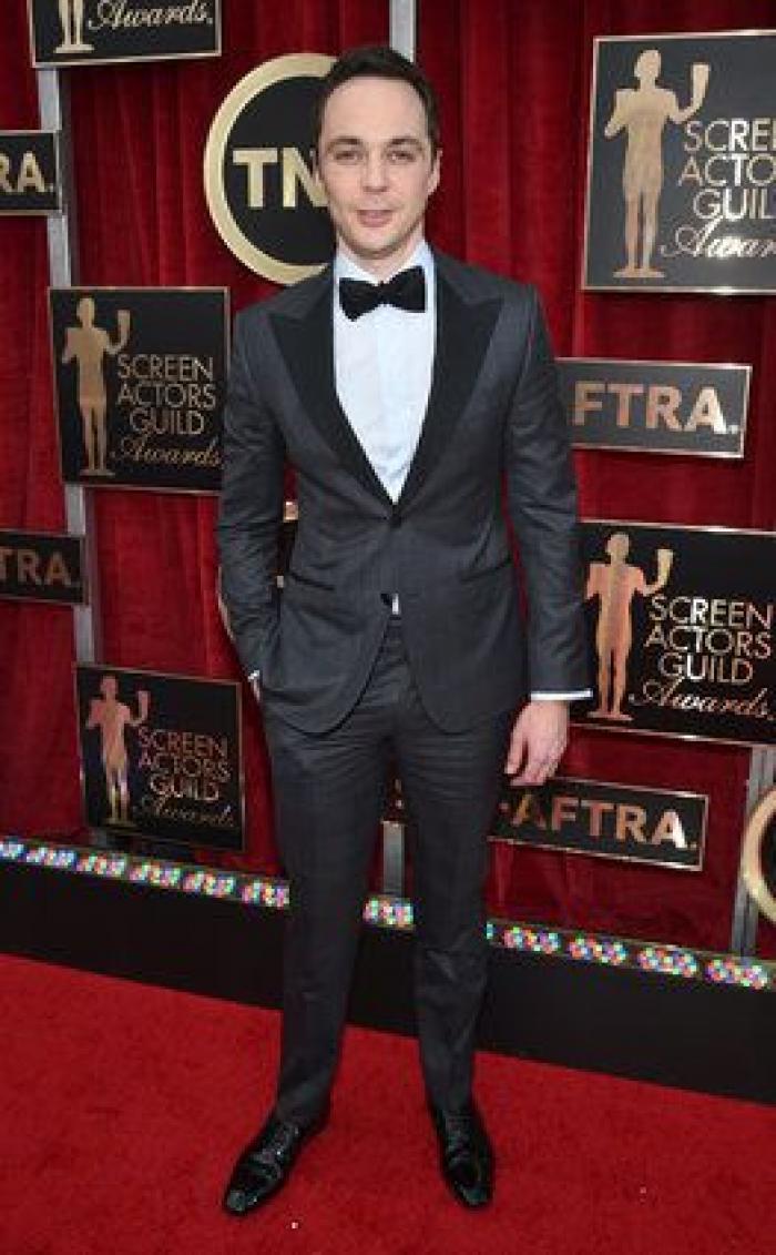 SAG Awards 2015: El patinazo de Naomi Watts por culpa del vestido de Emma Stone (VÍDEO)