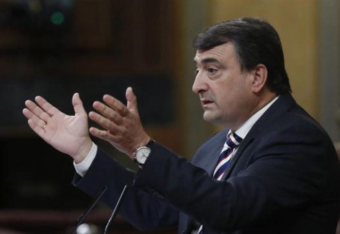 Fernández no tiene en la cabeza "expulsar a nadie en este momento"