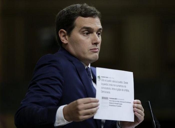 Fernández no tiene en la cabeza "expulsar a nadie en este momento"