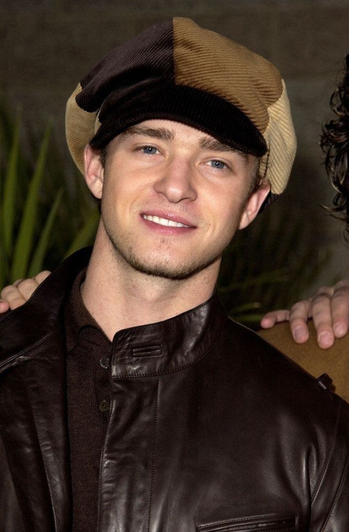 Justin Timberlake infringe la ley por hacerse un selfi votando