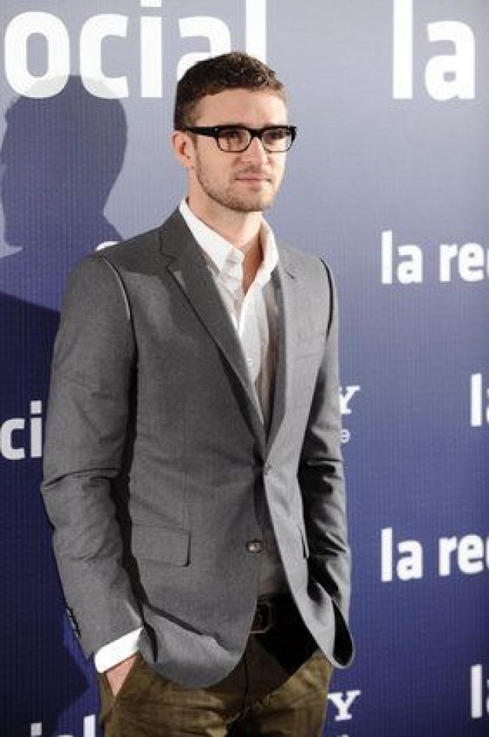 Justin Timberlake infringe la ley por hacerse un selfi votando