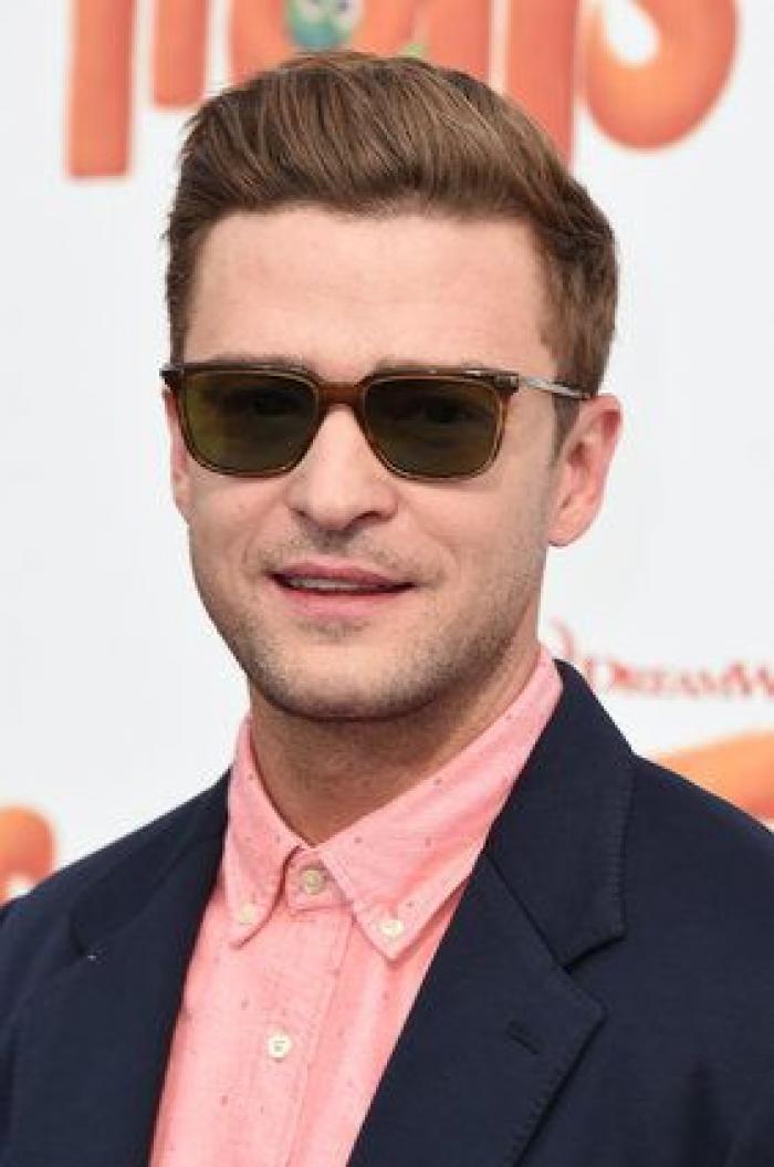 Justin Timberlake infringe la ley por hacerse un selfi votando