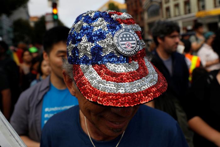 La desgarradora obra de arte realizada en la frontera entre EE UU y México