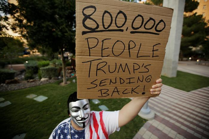 La desgarradora obra de arte realizada en la frontera entre EE UU y México