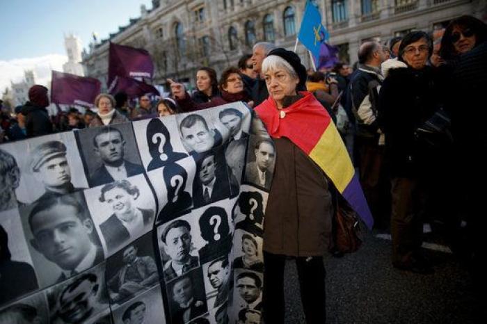 El aplaudido 'zasca' de Echenique a Andrea Levy tras definirse como "revolucionaria"